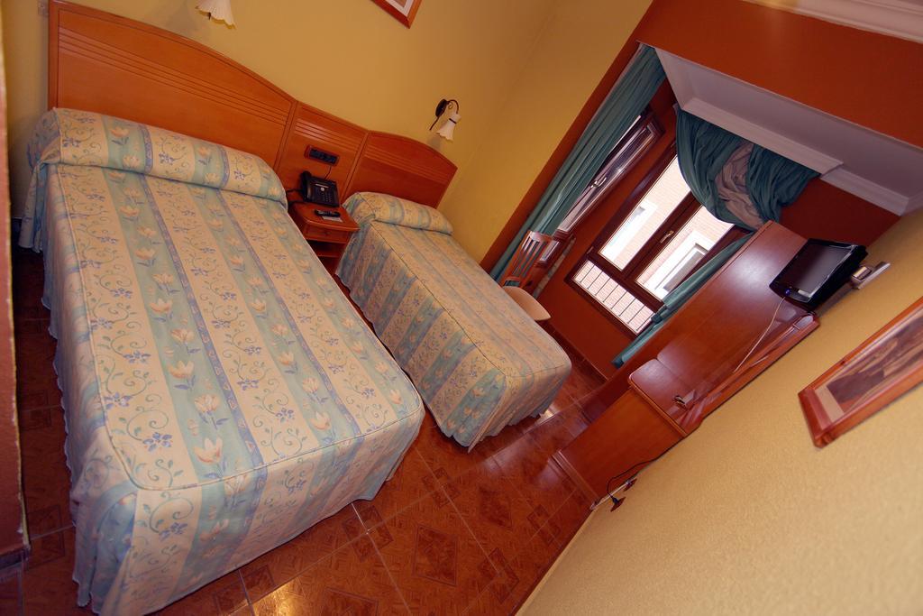 Hostal Victoria Málaga Rum bild